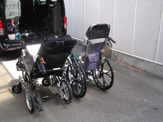 レンタル車いす
